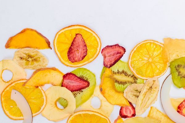 Freeze drying keeps the shape, color and taste of the fruit well