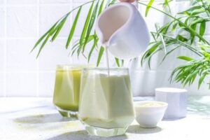 matcha tea with coconut milk calories