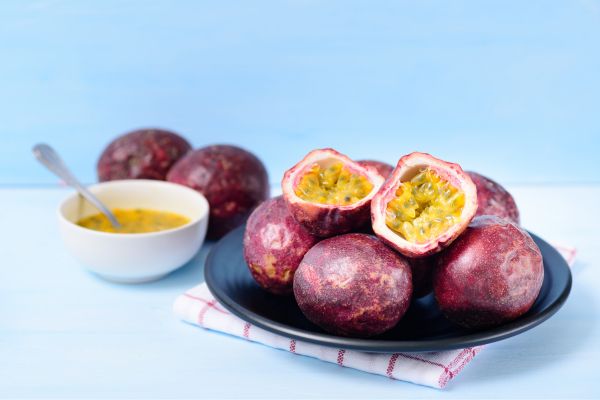Choose ripe passion fruits which smell fruity