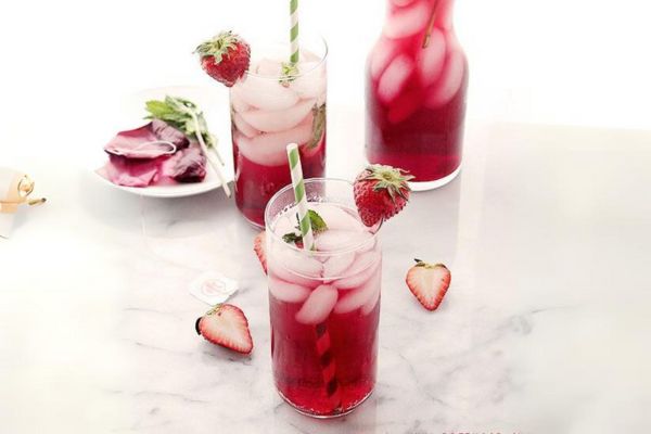 hibiscus tea strawberry soda