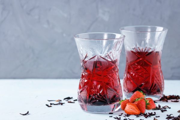 possible side effects of strawberry hibiscus tea