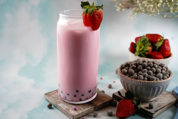 Strawberry hibiscus bubble tea