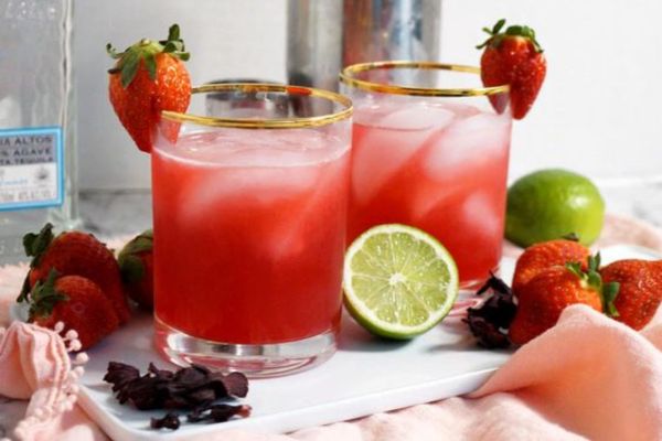 Strawberry hibiscus limeade tea recipe