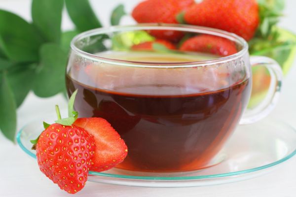 what to avoid when drinking strawberry hibiscus tea