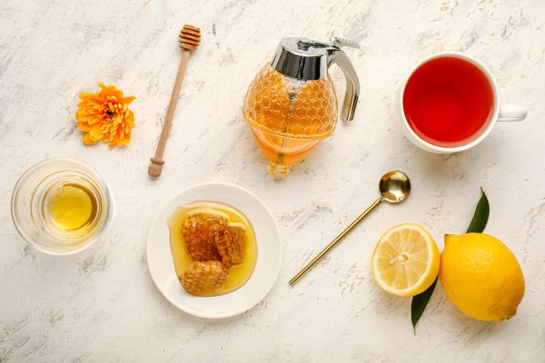 best time to drink honey lemon tea