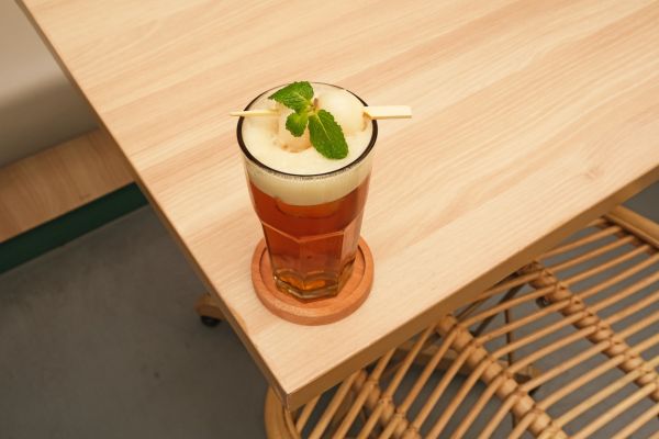 incorporate lychee tea in daily routine