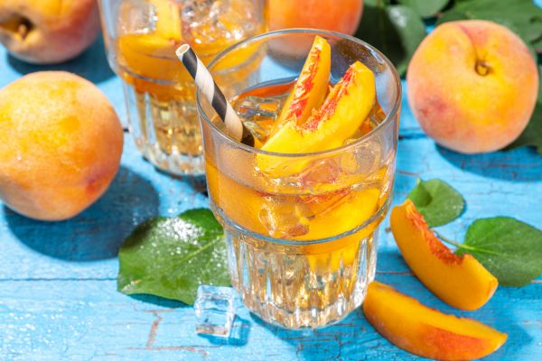 Benefits of Peach and Lemongrass Tea (1)