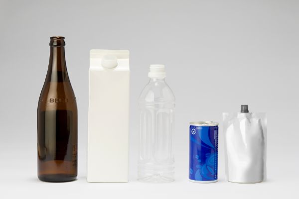 choosing beverage packaging