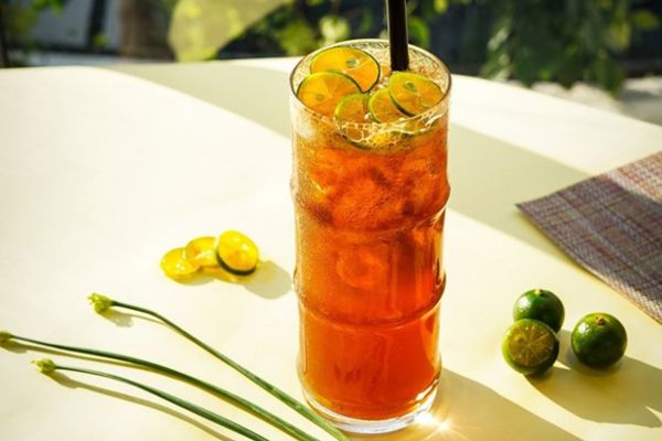 Calamansi honey tea