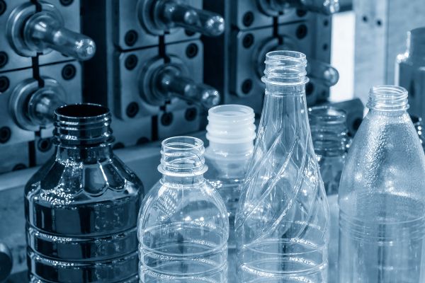Bottles with different shapes and sizes